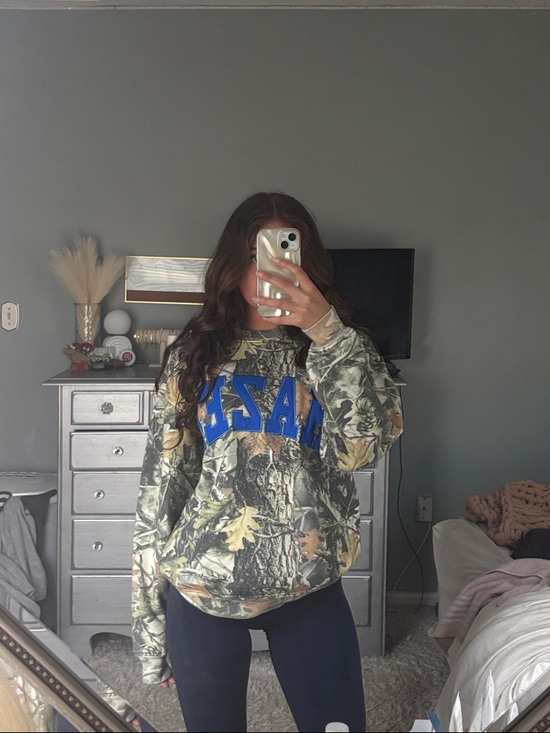 Hazel Crewneck Sweatshirt in Camouflage with Blue Logo - Picture 3 of 4